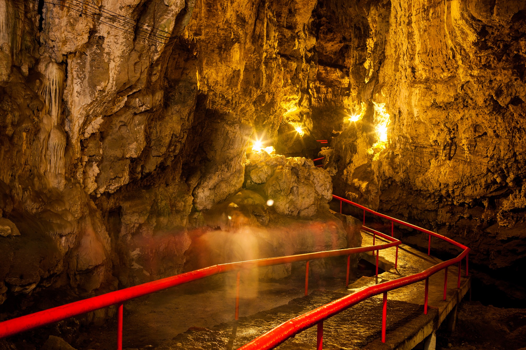 Grutas